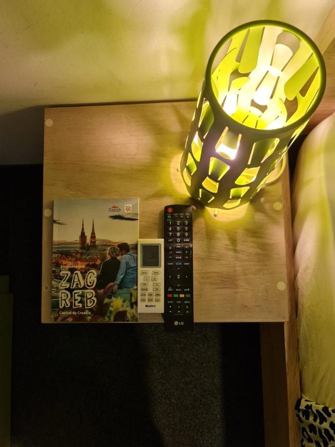 Himalayan Hostel Загреб Экстерьер фото