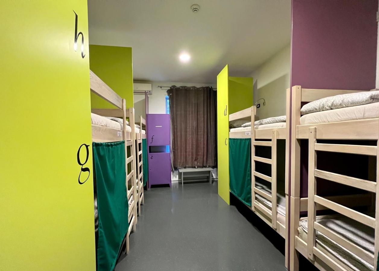 Himalayan Hostel Загреб Экстерьер фото