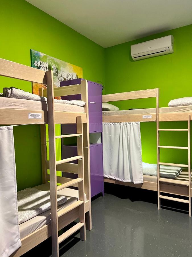 Himalayan Hostel Загреб Экстерьер фото