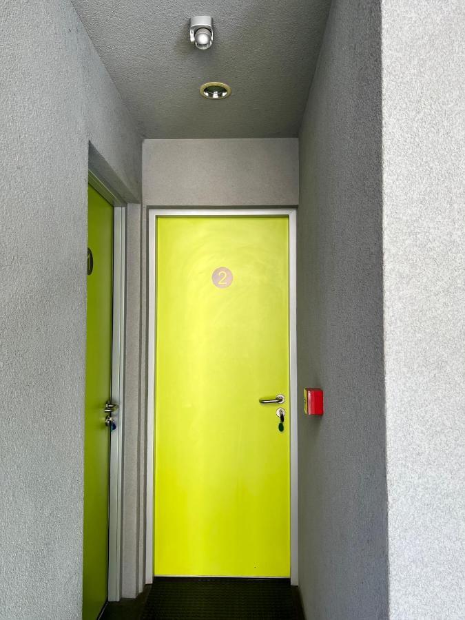 Himalayan Hostel Загреб Экстерьер фото