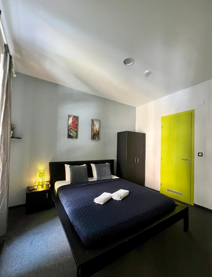Himalayan Hostel Загреб Экстерьер фото