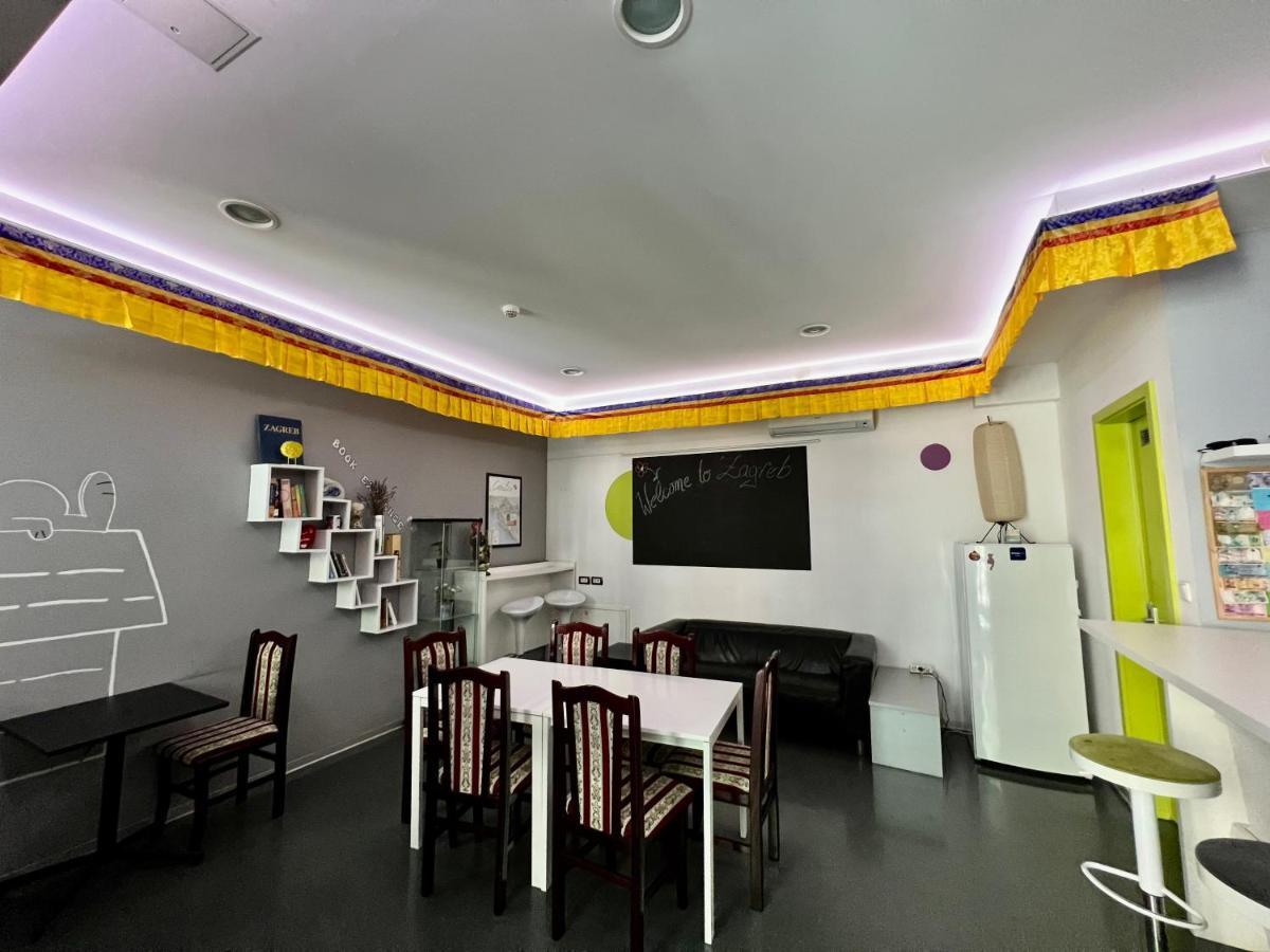 Himalayan Hostel Загреб Экстерьер фото