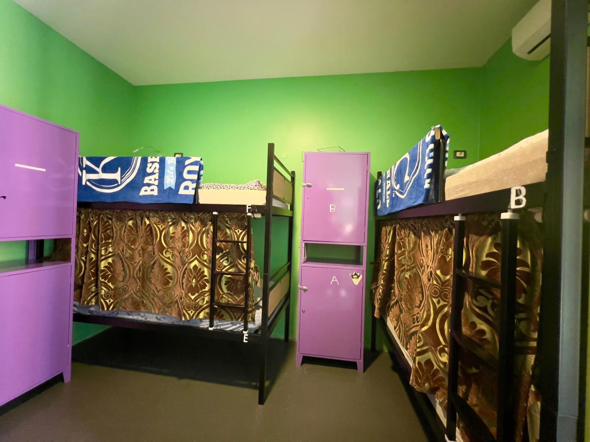 Himalayan Hostel Загреб Экстерьер фото