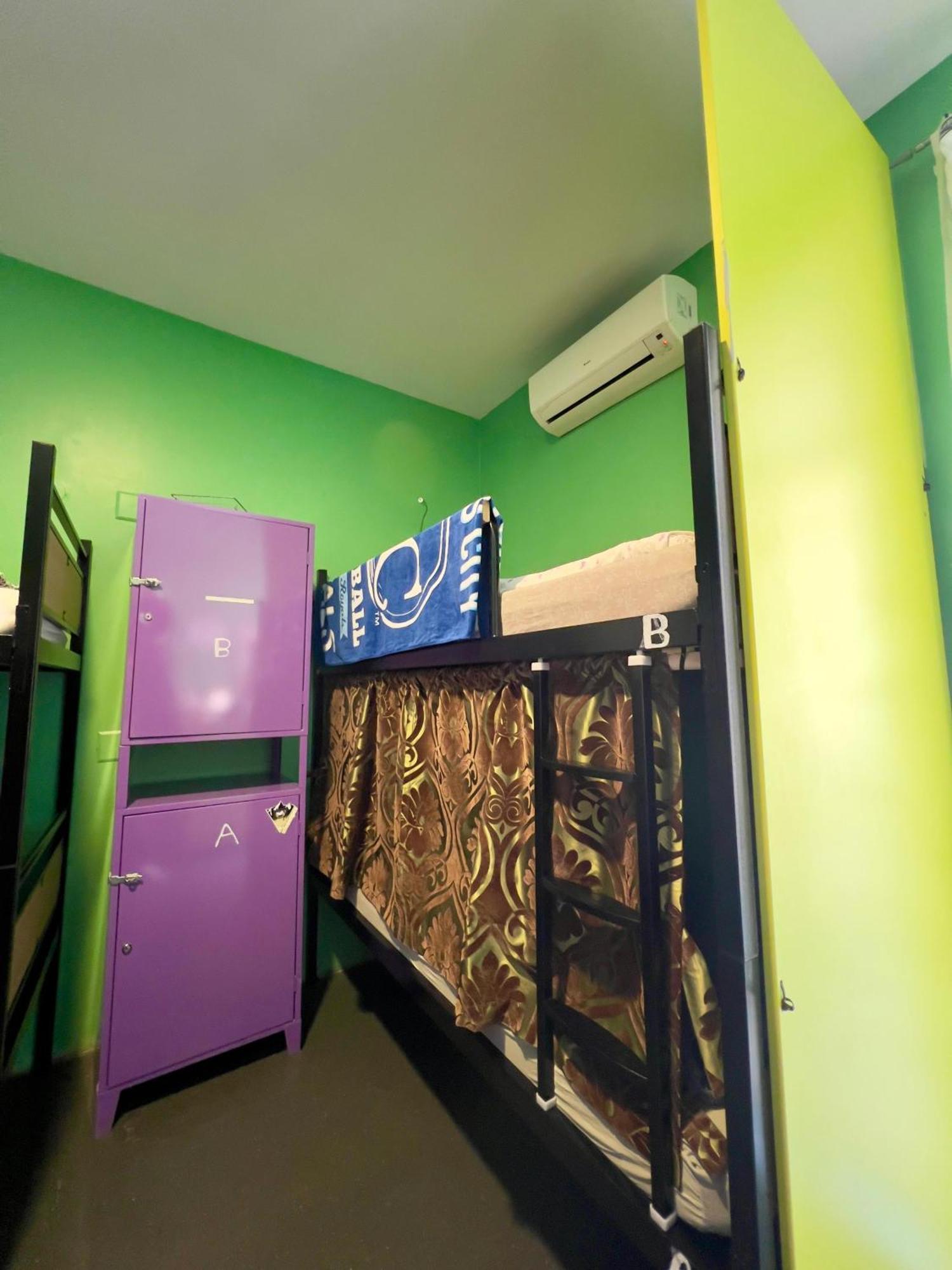 Himalayan Hostel Загреб Экстерьер фото