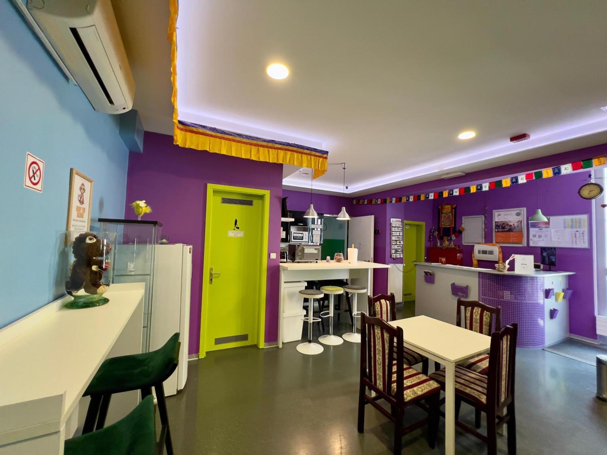 Himalayan Hostel Загреб Экстерьер фото