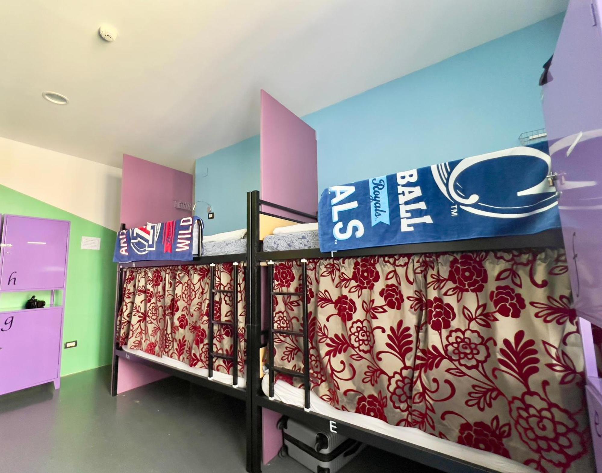 Himalayan Hostel Загреб Экстерьер фото